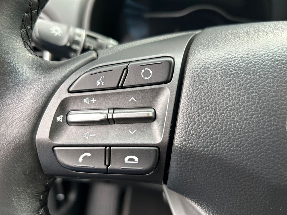 Hyundai Kona 64 EV Essential 5d