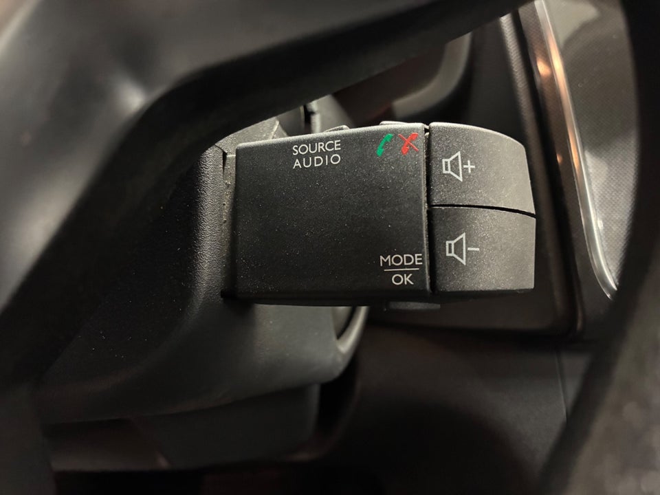 Dacia Logan 0,9 TCe 90 Ambiance MCV Easy-R 5d