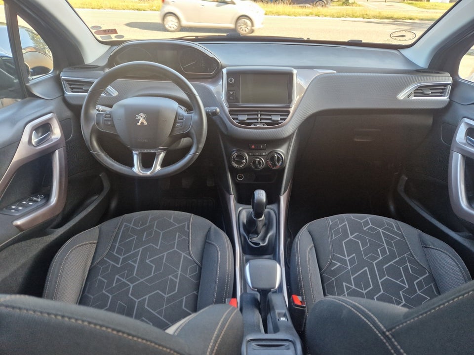 Peugeot 2008 1,2 VTi 82 Active 5d
