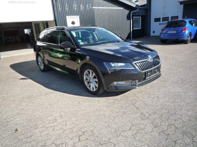 Skoda Superb 2,0 TDi 150 Style Combi DSG 5d