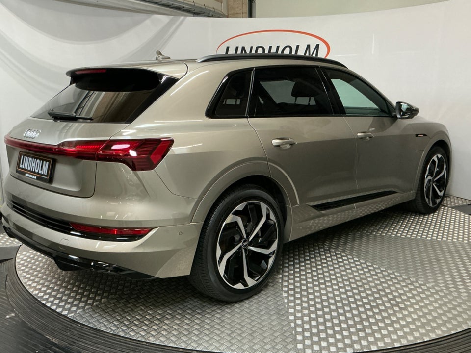 Audi e-tron 55 S-line quattro 5d