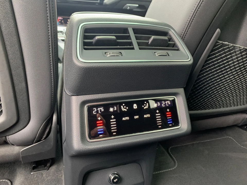 Audi e-tron 55 S-line quattro 5d