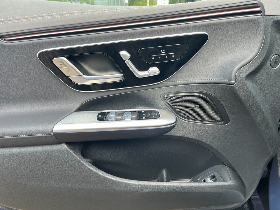 Mercedes EQE300 AMG Line 4d