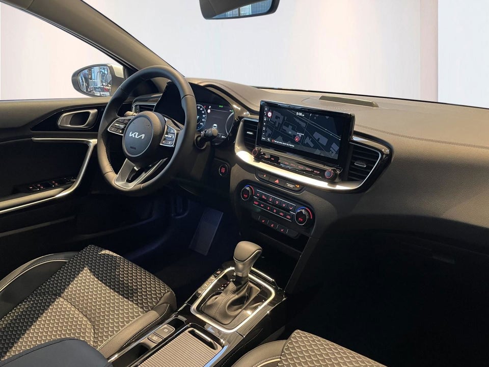 Kia Ceed 1,6 PHEV Upgrade SW DCT 5d