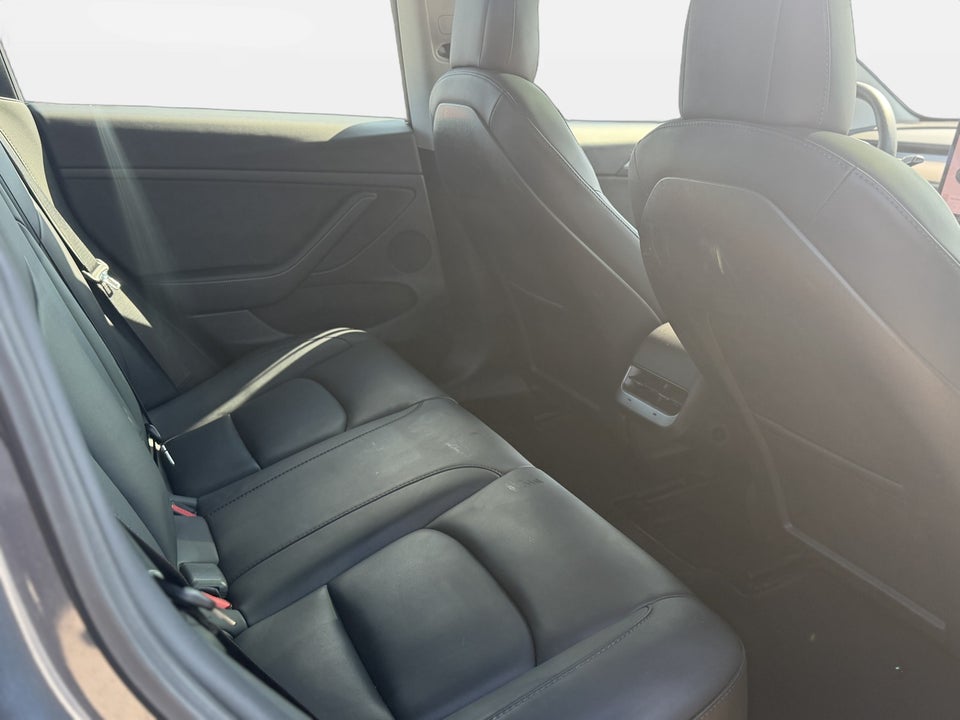 Tesla Model 3 Long Range AWD 4d