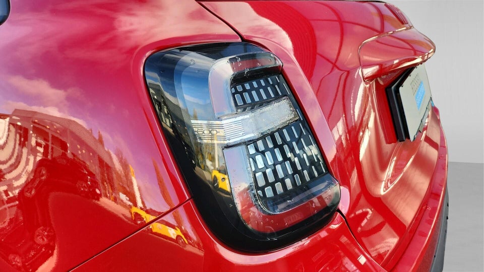 Fiat 600e 54 (RED) 5d