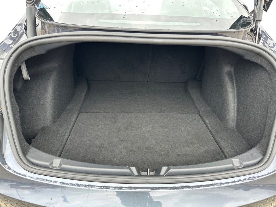 Tesla Model 3 Standard Range+ RWD 4d