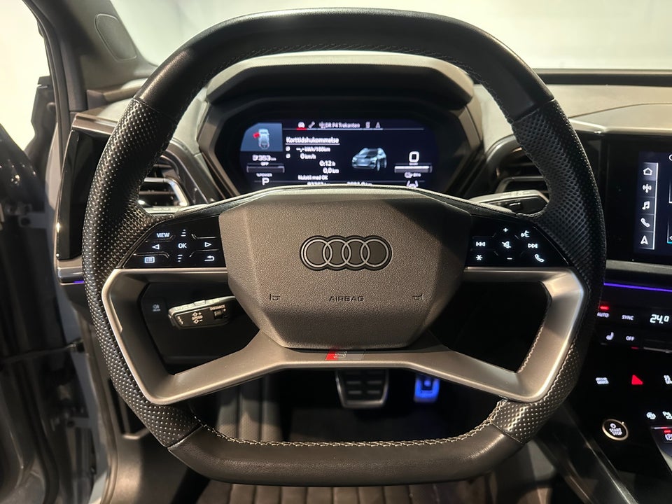 Audi Q4 e-tron 50 S-line quattro 5d