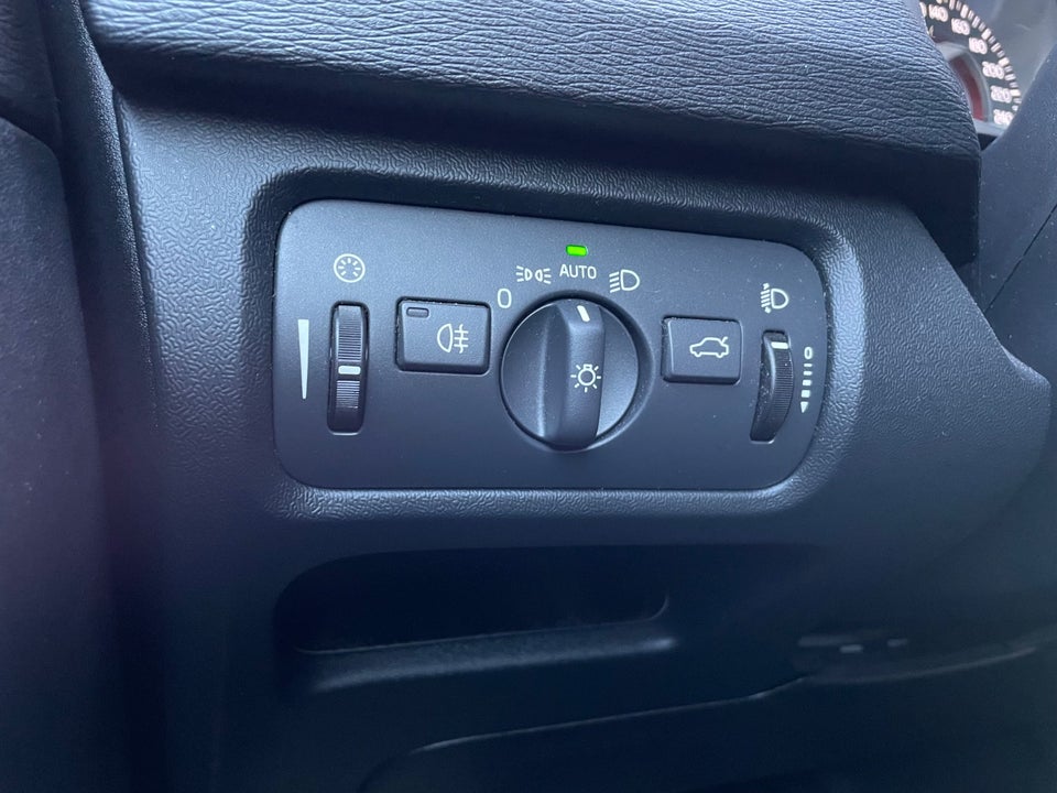 Volvo V40 CC 2,0 D3 150 Kinetic 5d