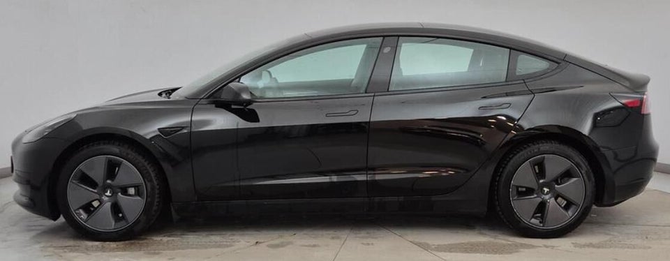 Tesla Model 3 RWD 4d