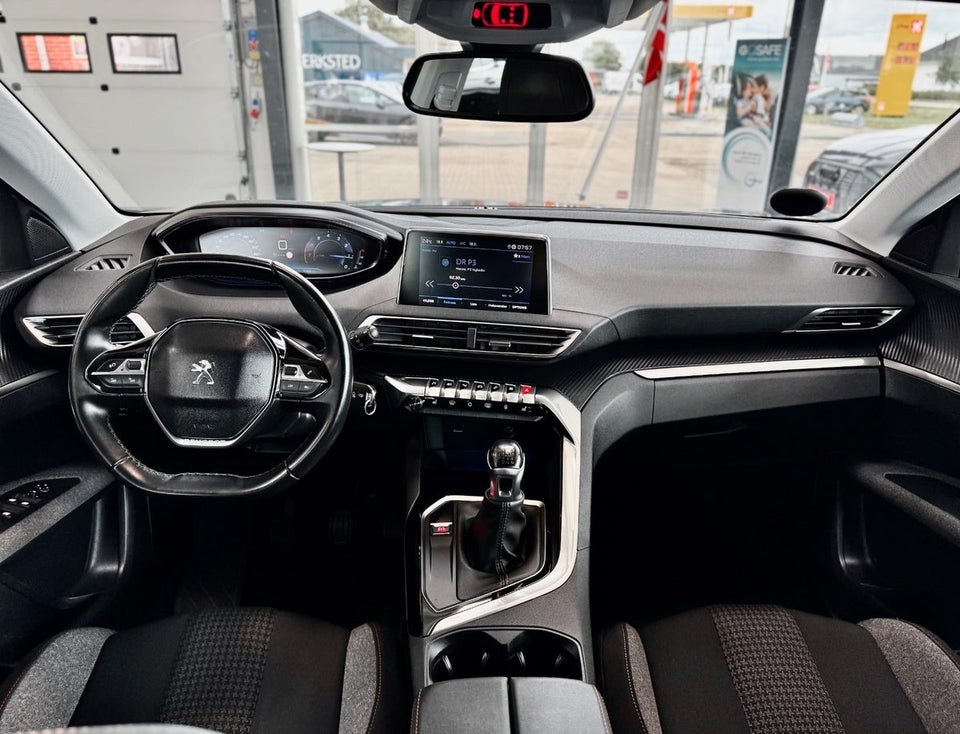 Peugeot 3008 1,2 e-THP 130 Active 5d