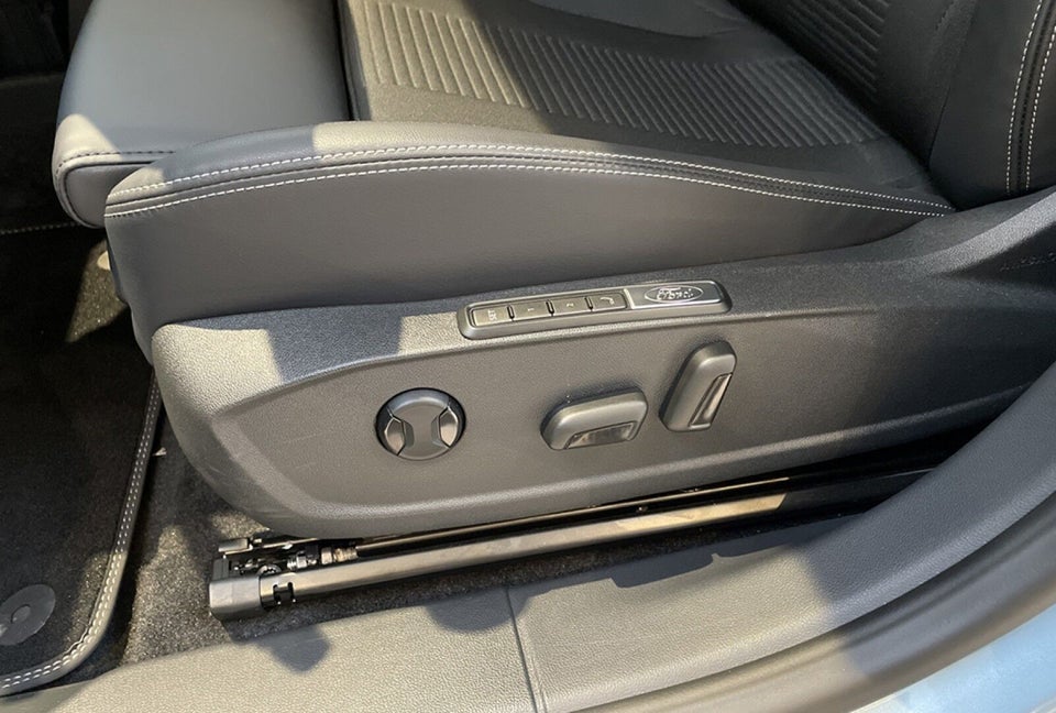 Ford Explorer 77 Select Extended Range 5d