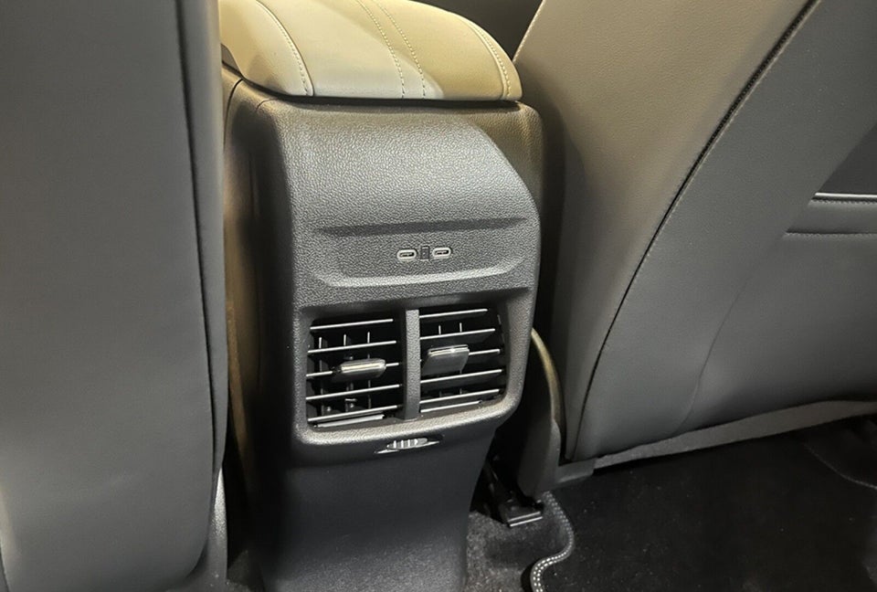 Ford Explorer 77 Premium Extended Range 5d