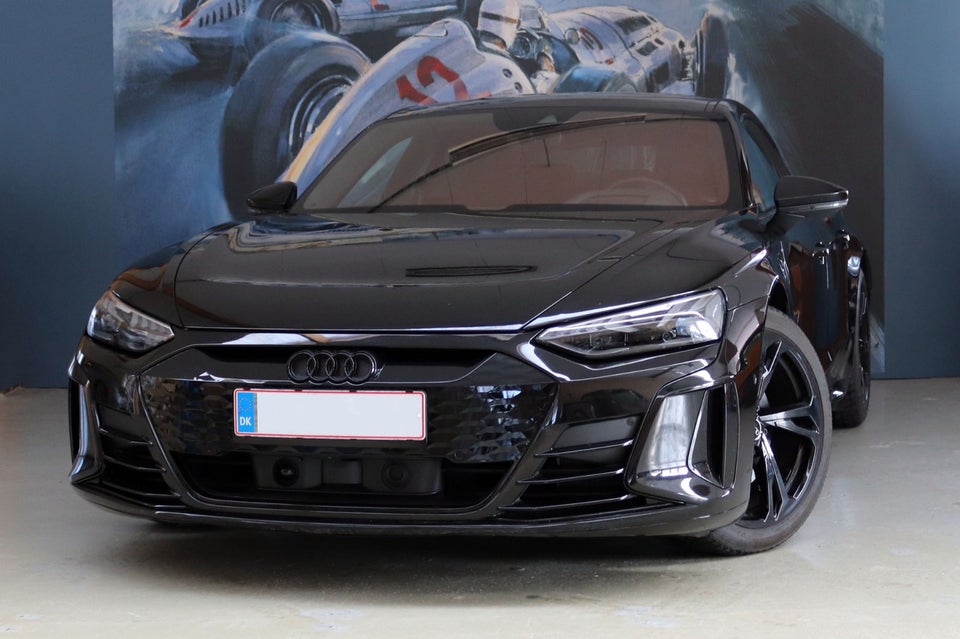 Audi e-tron GT quattro 4d