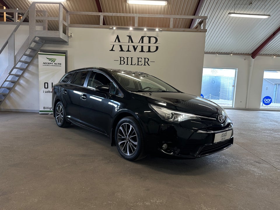 Toyota Avensis 1,8 VVT-i T2 Premium Touring Sports MDS 5d