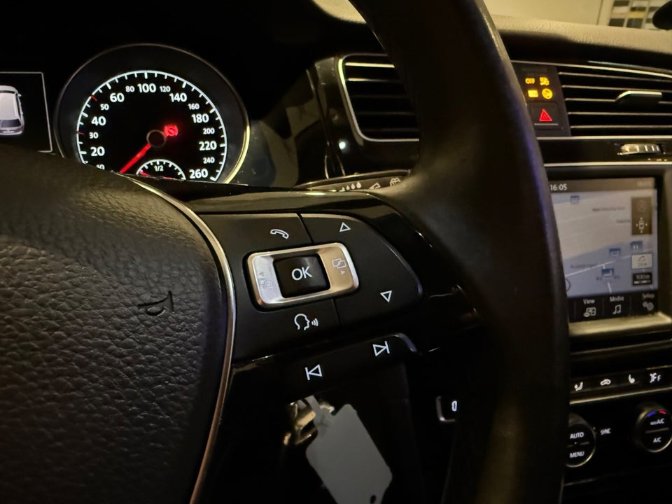 VW Golf VII 2,0 TDi 150 Comfortline Variant BM 5d