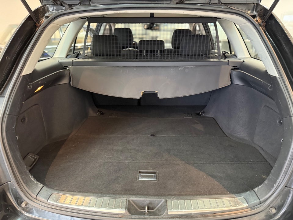 Toyota Avensis 2,0 VVT-i Executive 5d