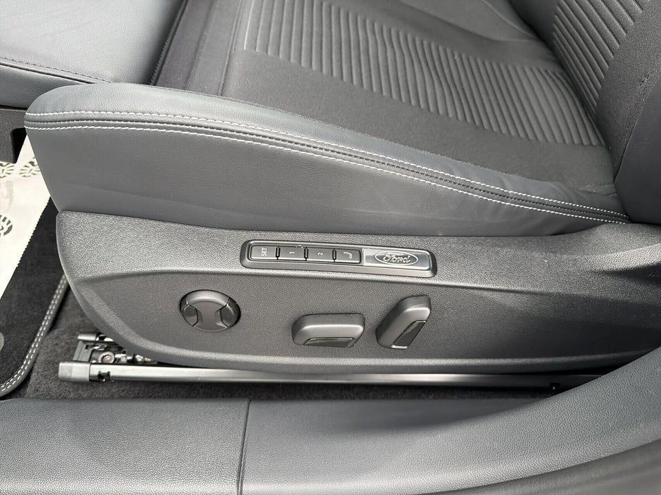 Ford Capri 77 Select Extended Range 5d