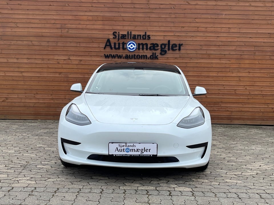 Tesla Model 3 Standard Range+ RWD 4d
