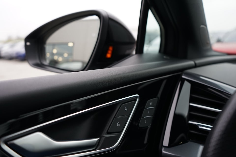 Audi Q4 e-tron 50 edition one S-line quattro 5d