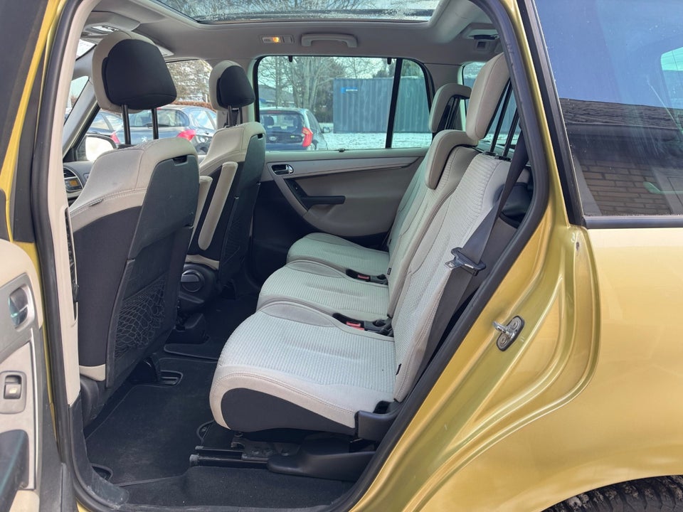 Citroën Grand C4 Picasso 2,0 HDi 138 Exclusive E6G 7prs 5d