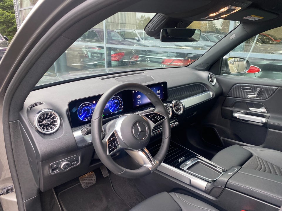 Mercedes EQB250+ Progressive 5d