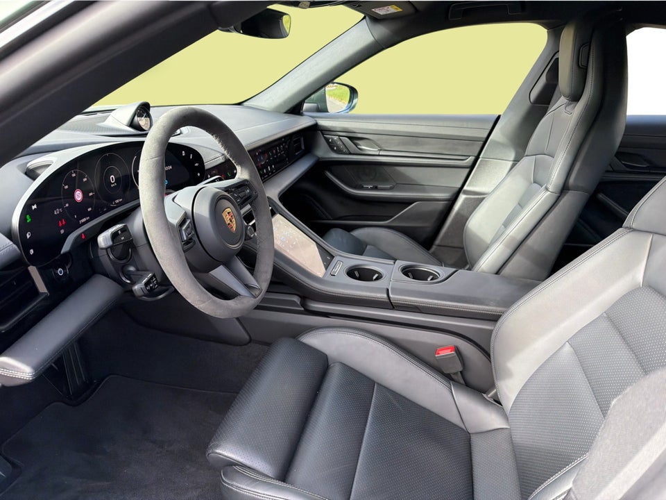 Porsche Taycan 4S Performance+ 4d