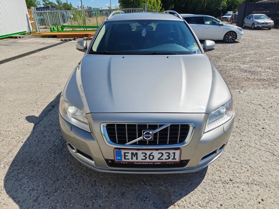 Volvo V70 2,4 D5 185 R-Design aut. 5d