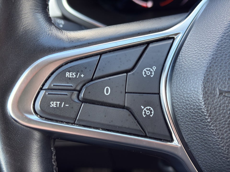 Renault Captur 1,6 E-Tech Intens 5d