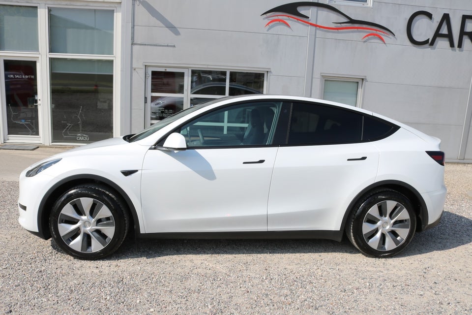 Tesla Model Y RWD 5d