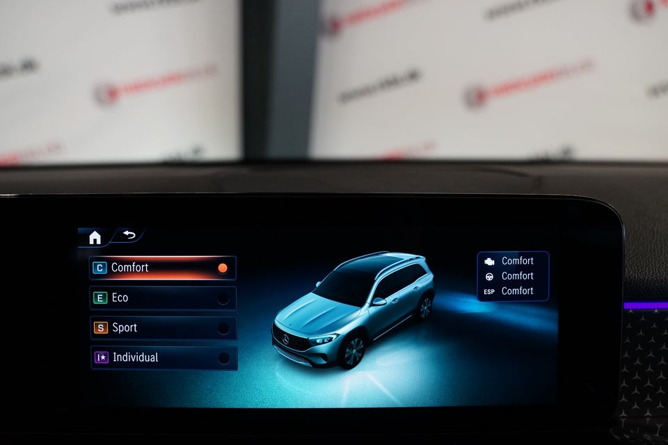 Mercedes EQB300 Progressive 4Matic Van 5d