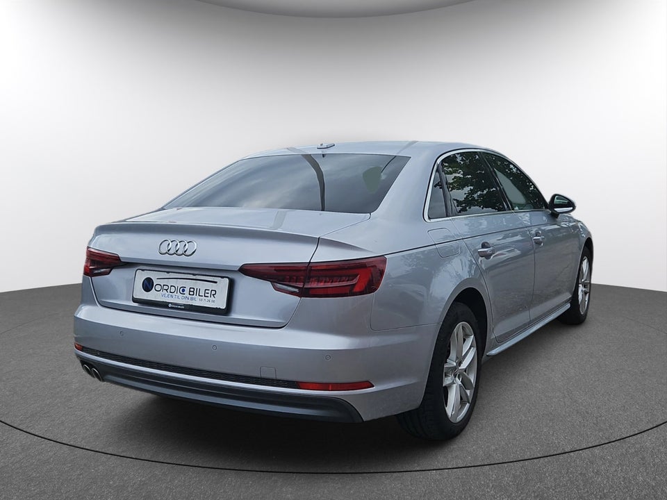 Audi A4 2,0 TDi 190 S-line S-tr. 4d