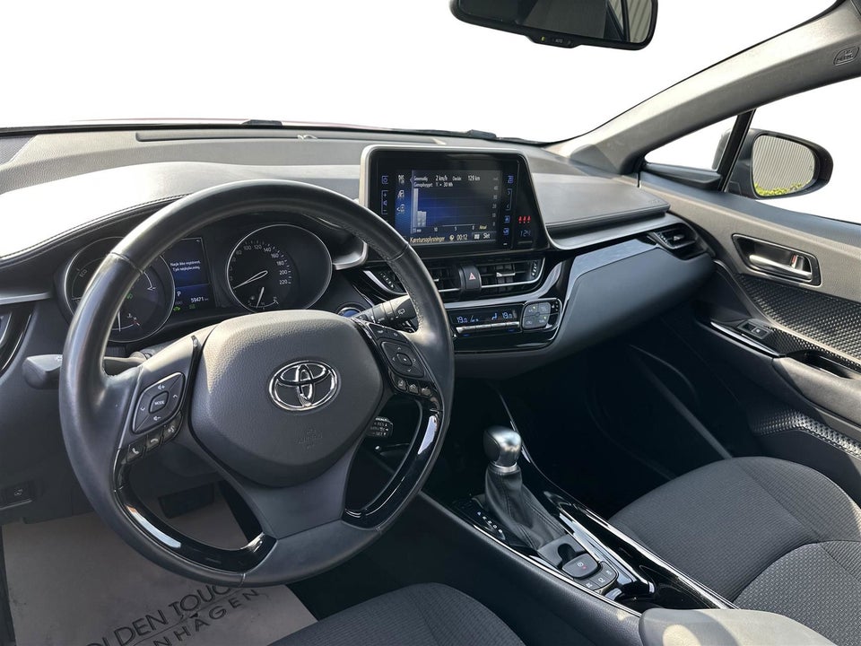 Toyota C-HR 1,8 Hybrid Premium Selected CVT 5d