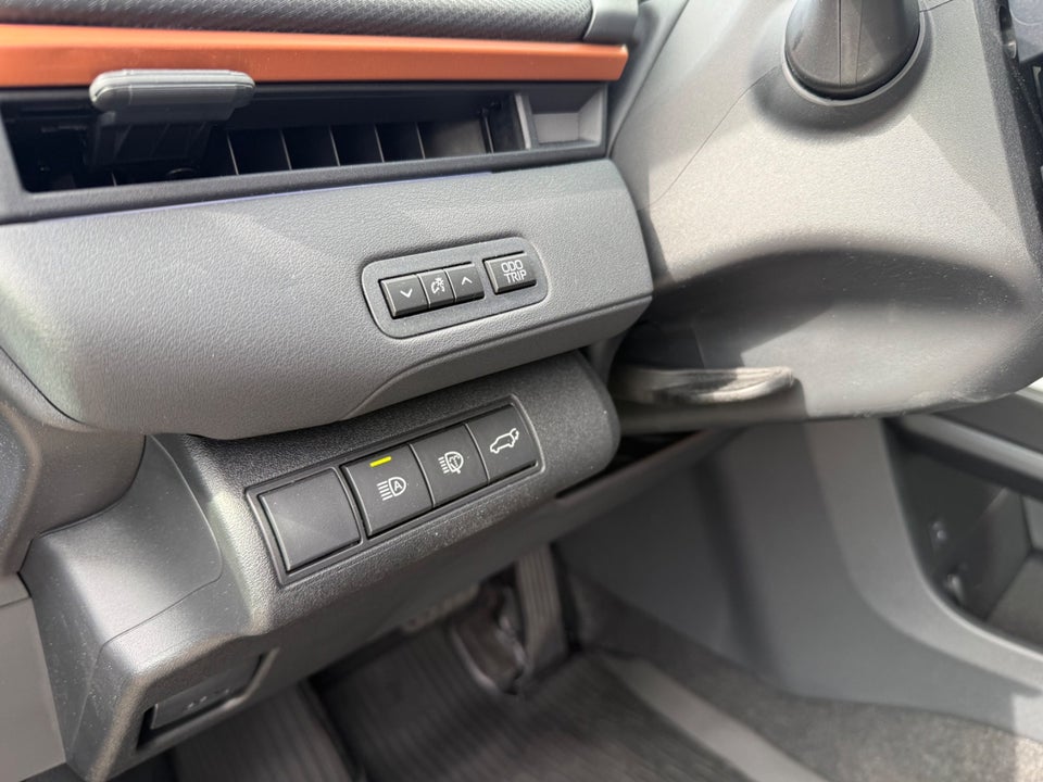 Subaru Uncharted 77 Touring AWD 5d