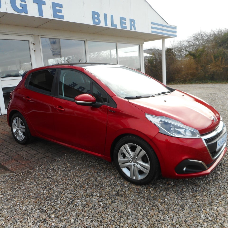 Peugeot 208 1,5 BlueHDi 100 Signature Sky 5d