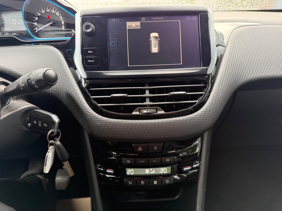 Peugeot 2008 1,6 BlueHDi 100 Allure 5d