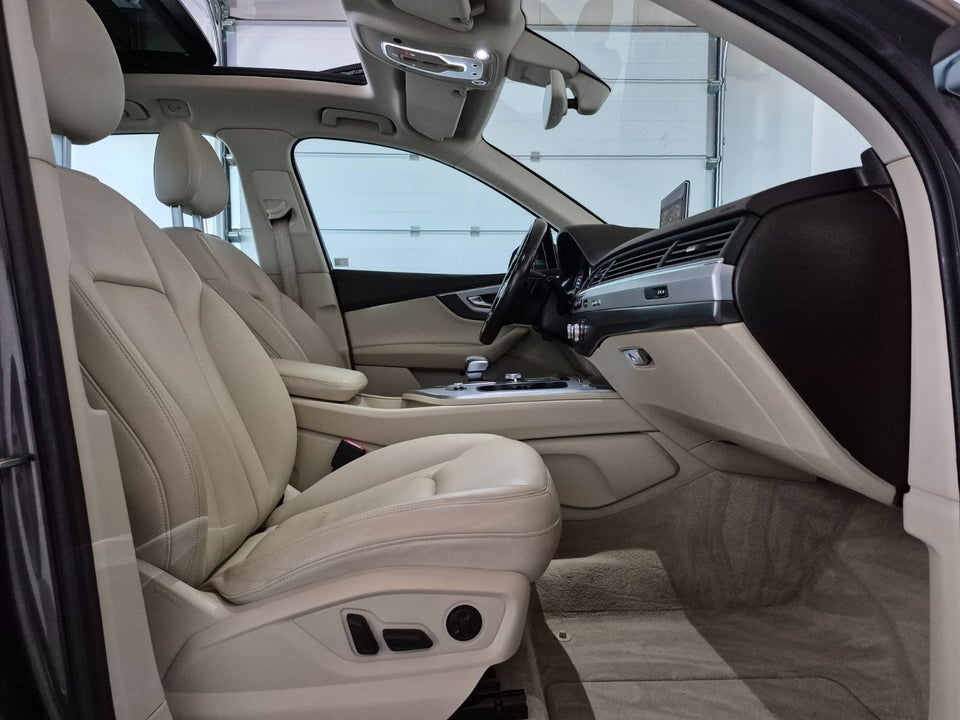 Audi Q7 3,0 TDi 272 quattro Tiptr. 5d
