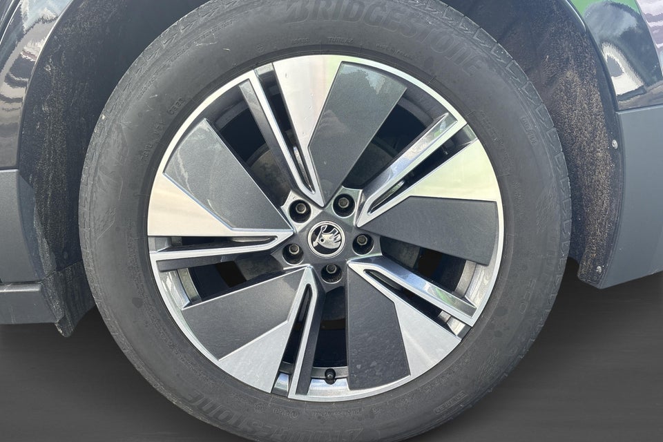 Skoda Enyaq 80 iV Design Selection 5d