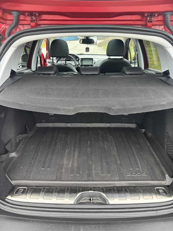 Peugeot 2008 1,5 BlueHDi 100 Allure Sky 5d