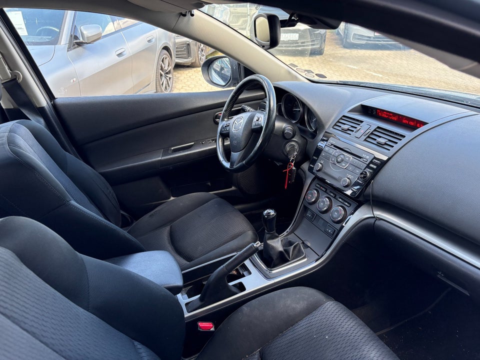 Mazda 6 2,0 Advance 4d