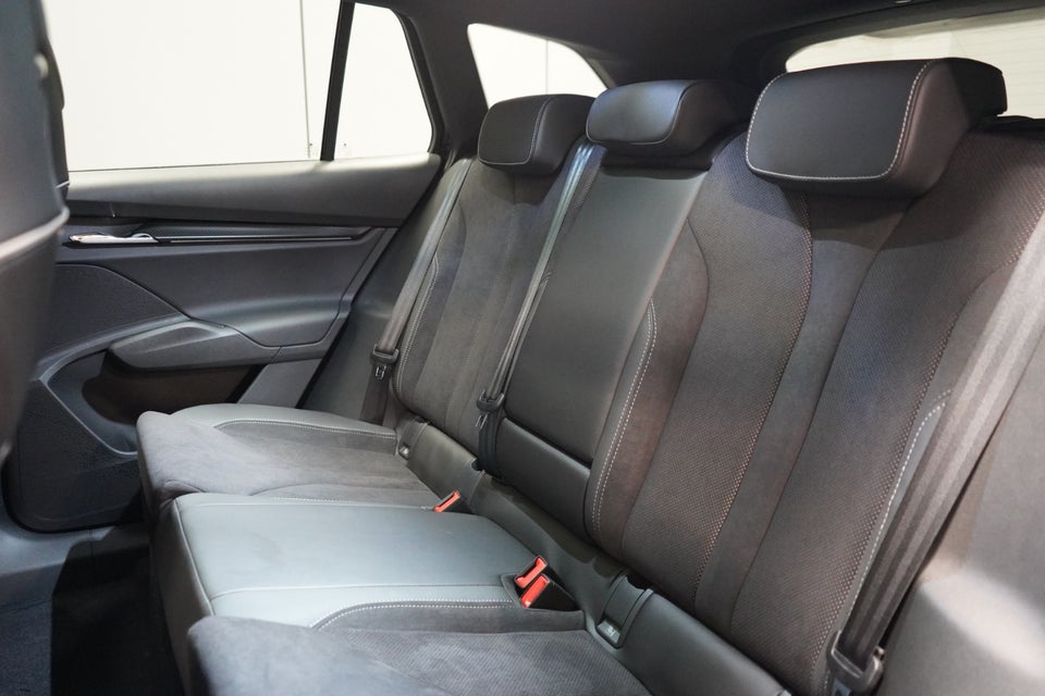 Skoda Enyaq 80x iV Sportline 5d