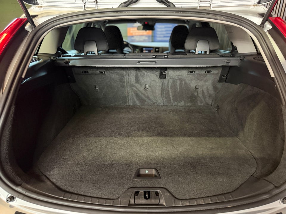 Volvo V60 2,0 D3 136 Momentum 5d
