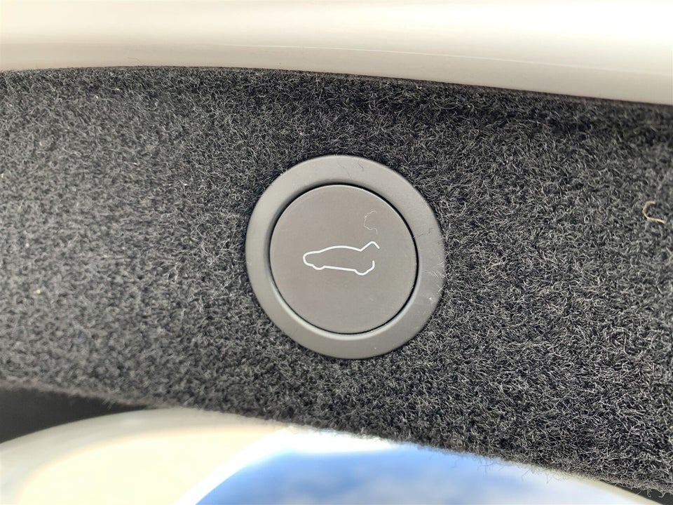 Tesla Model 3 Long Range AWD 4d