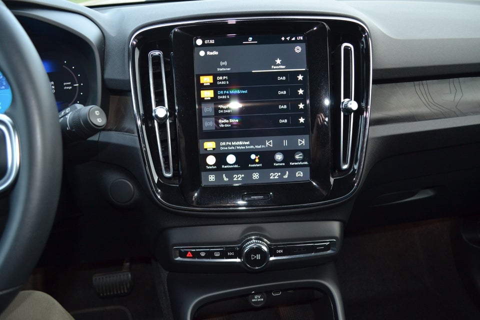 Volvo XC40 ReCharge Extended Range Plus 5d