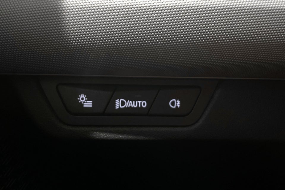 BMW iX1 xDrive30 X-Line 5d