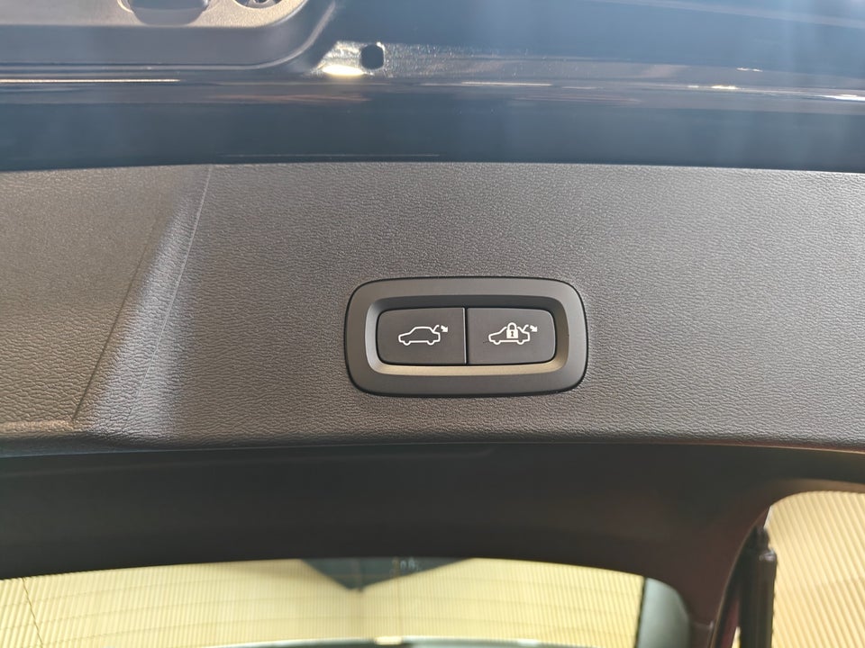 Volvo XC40 ReCharge Extended Range Ultimate 5d