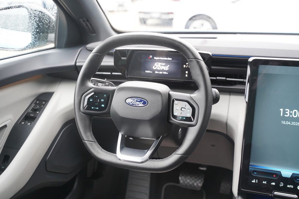 Ford Explorer 79 Premium Extended Range AWD 5d