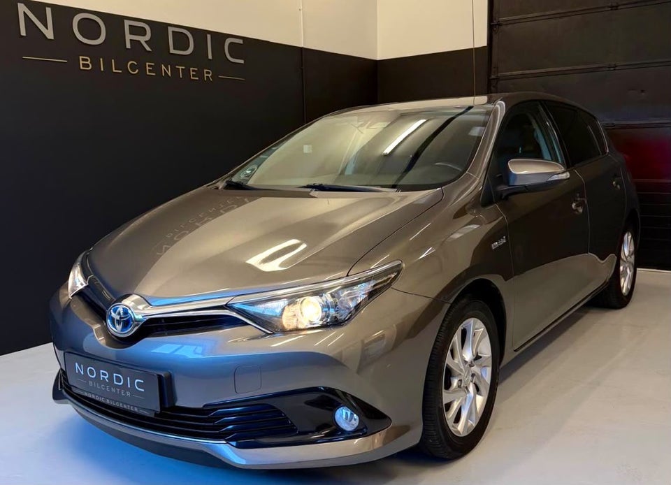 Toyota Auris 1,8 Hybrid H2 Comfort CVT 5d