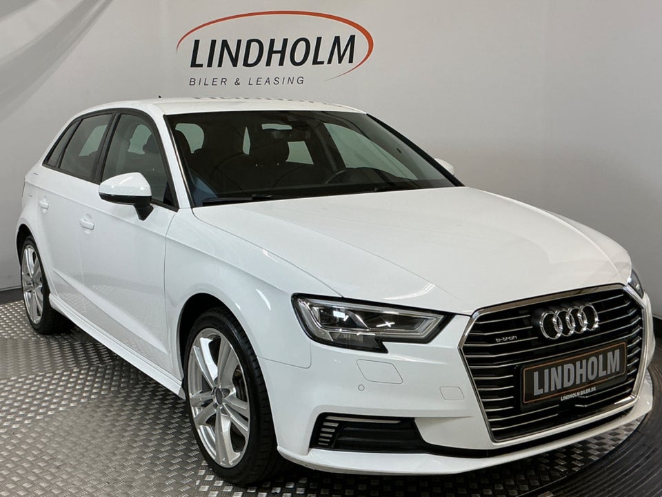 Audi A3 1,4 e-tron Sport Sportback S-tr. 5d