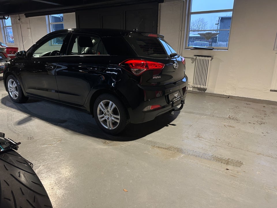 Hyundai i20 1,0 T-GDi Life 5d